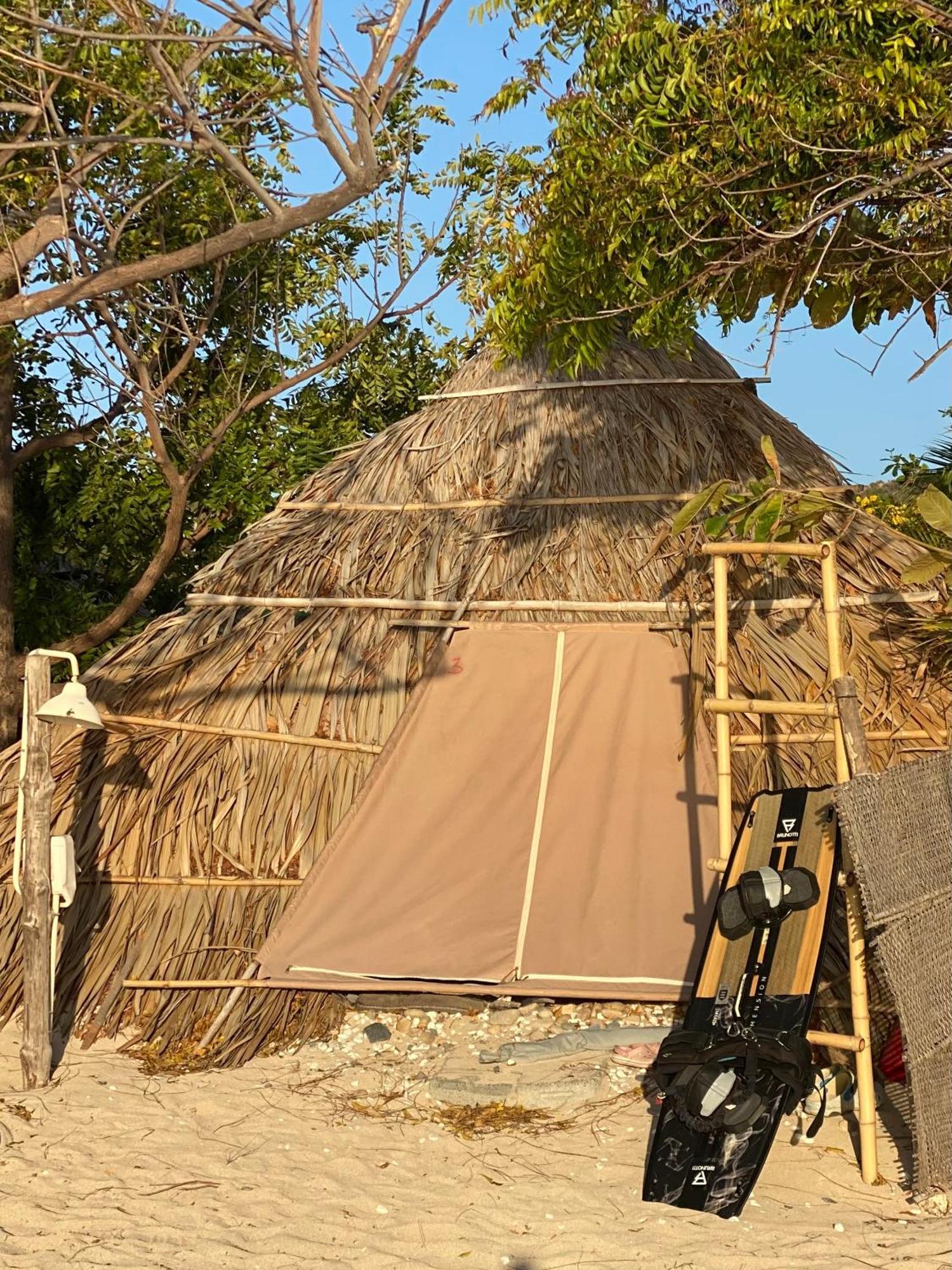 Hotel Vietnam Surf Camp Ap My Hai Esterno foto